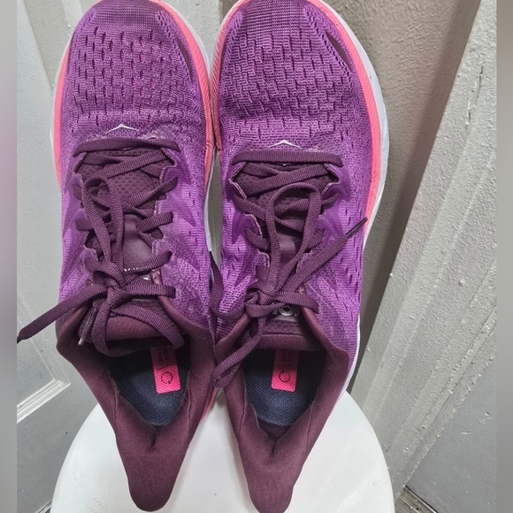 HOKA Clifton 8 Purple Cushioned Running Sneakers Size 11B🌴 - Picture 4 of 10